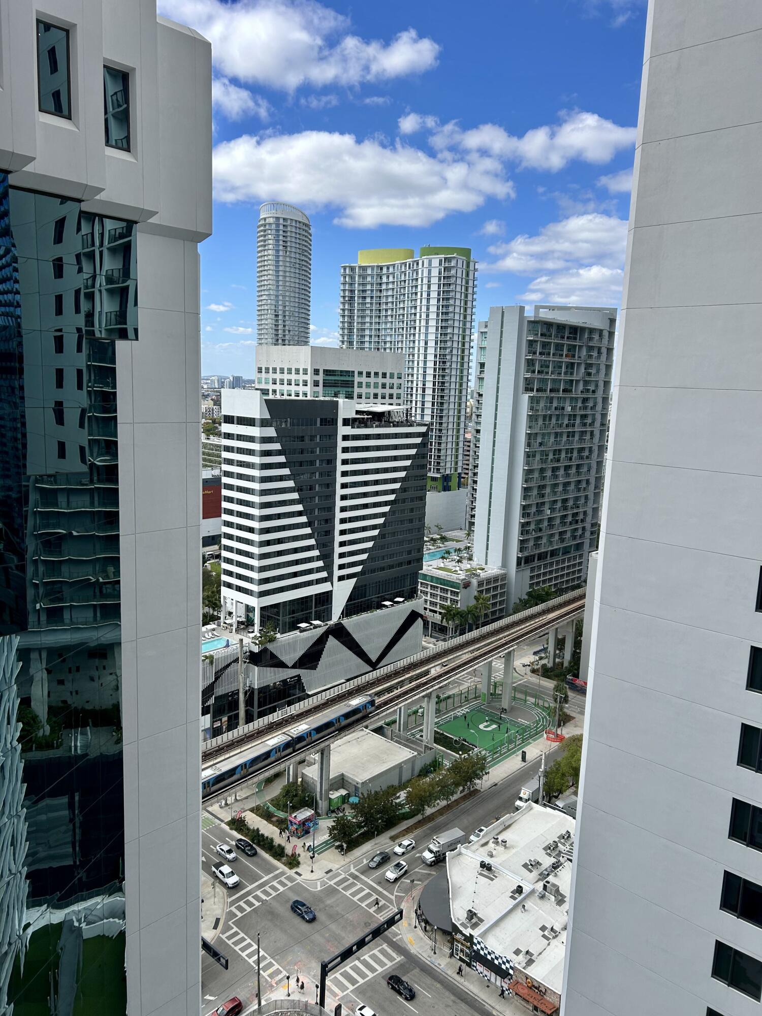 image Brickell Heights West31