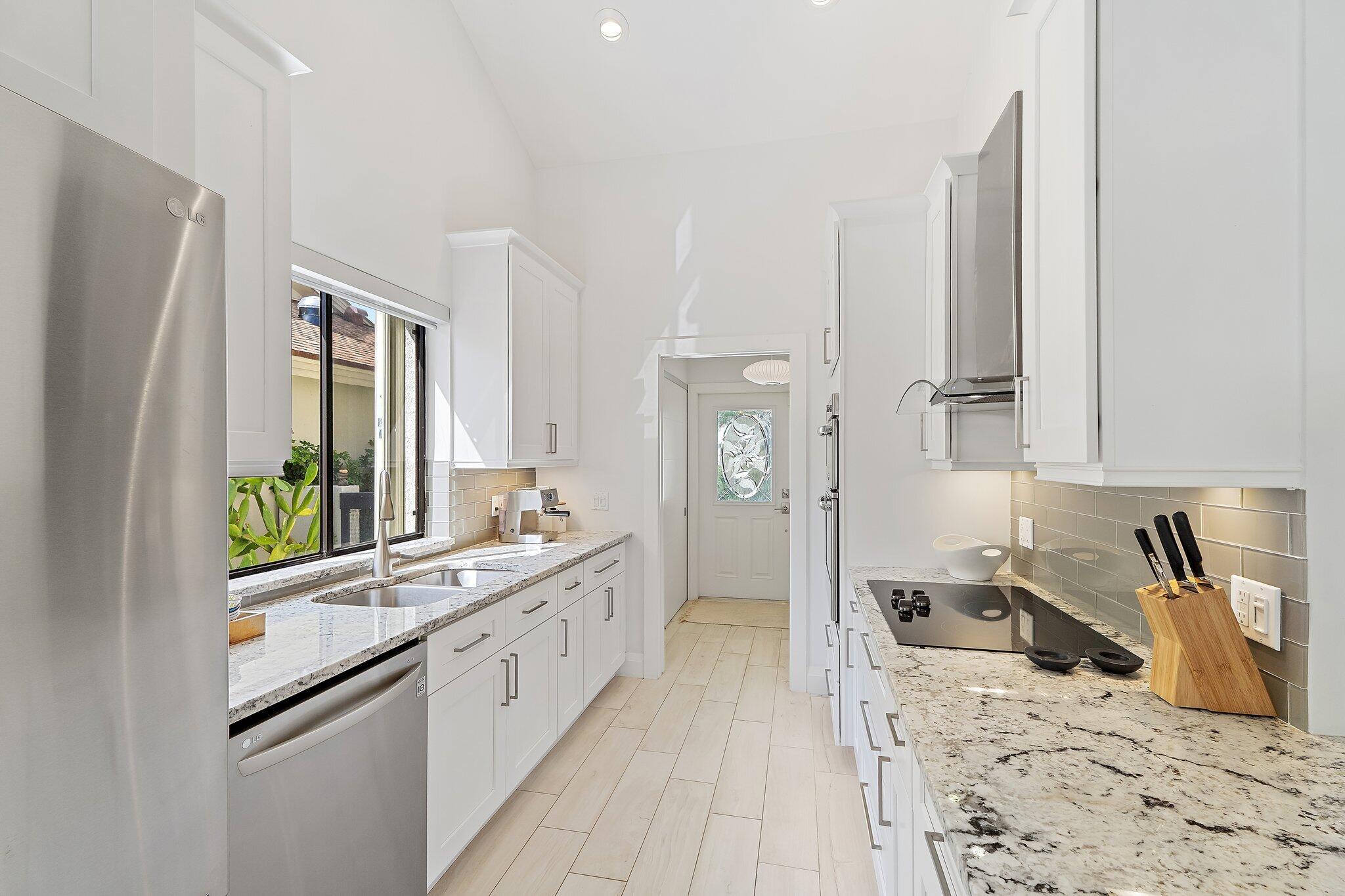 125 Harbourside Jupiter, FL 33477