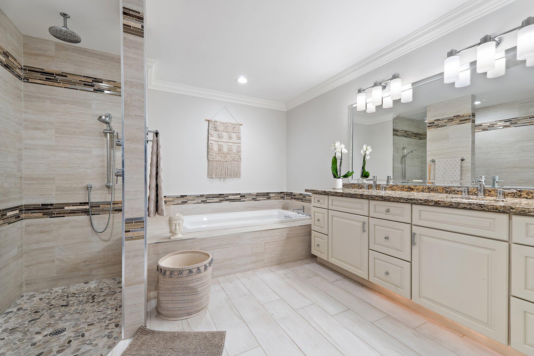 125 Harbourside Jupiter, FL 33477