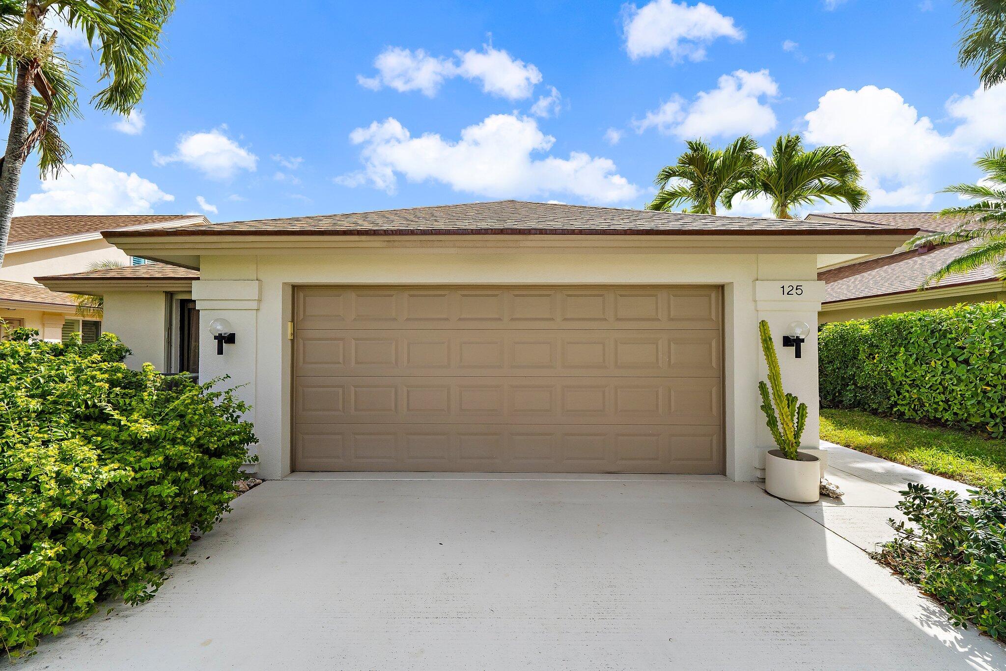 125 Harbourside Jupiter, FL 33477