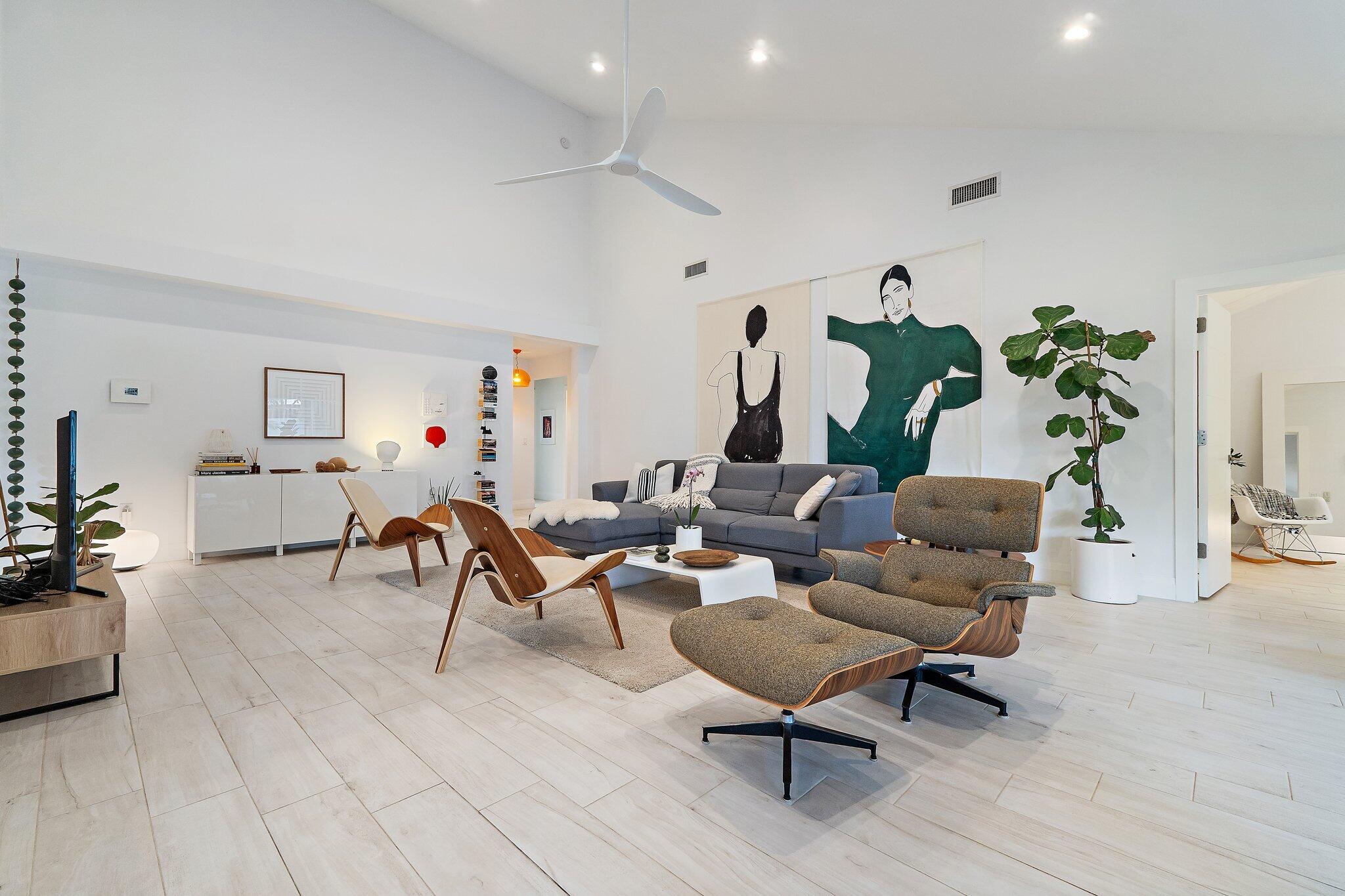 125 Harbourside Jupiter, FL 33477