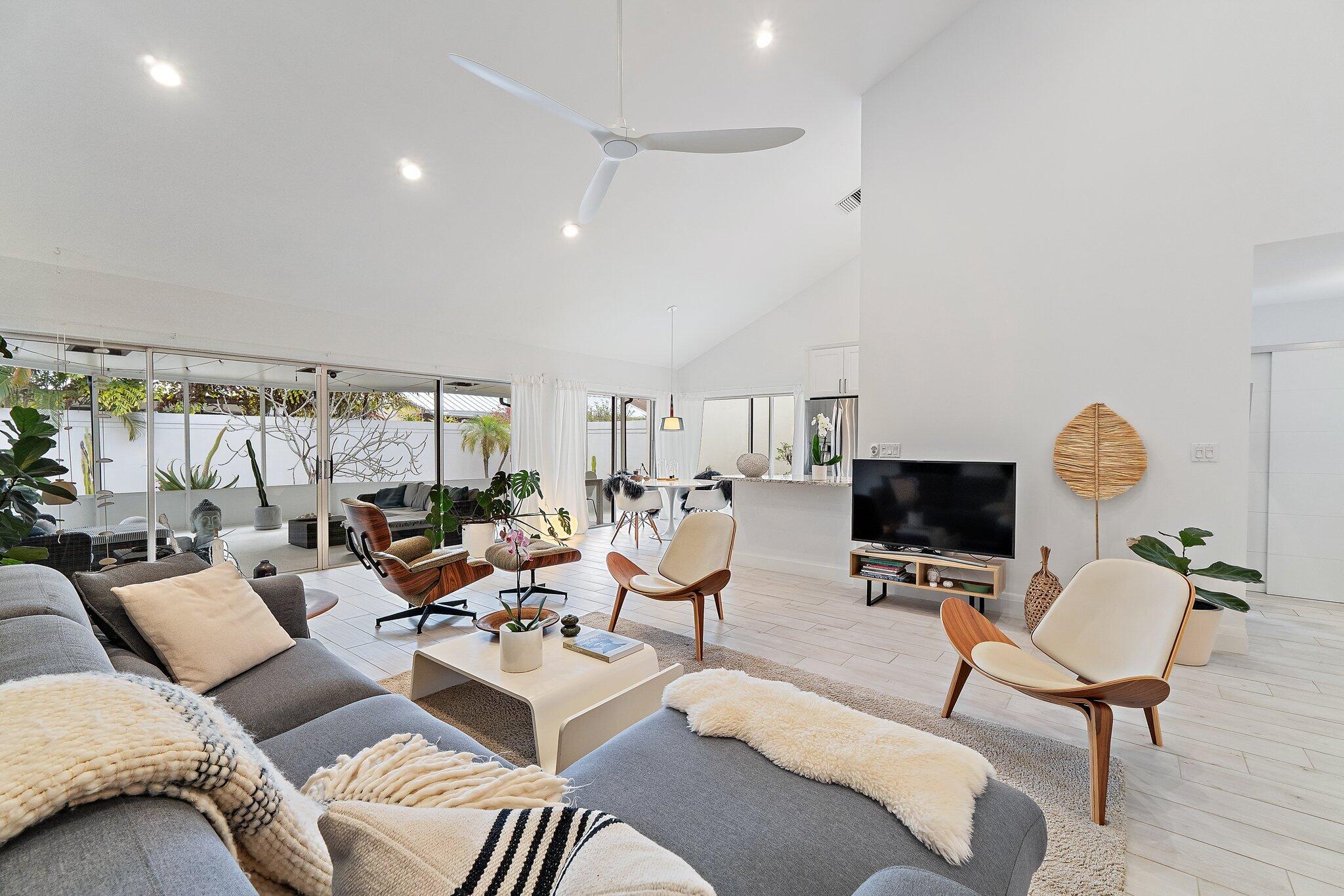 125 Harbourside Jupiter, FL 33477