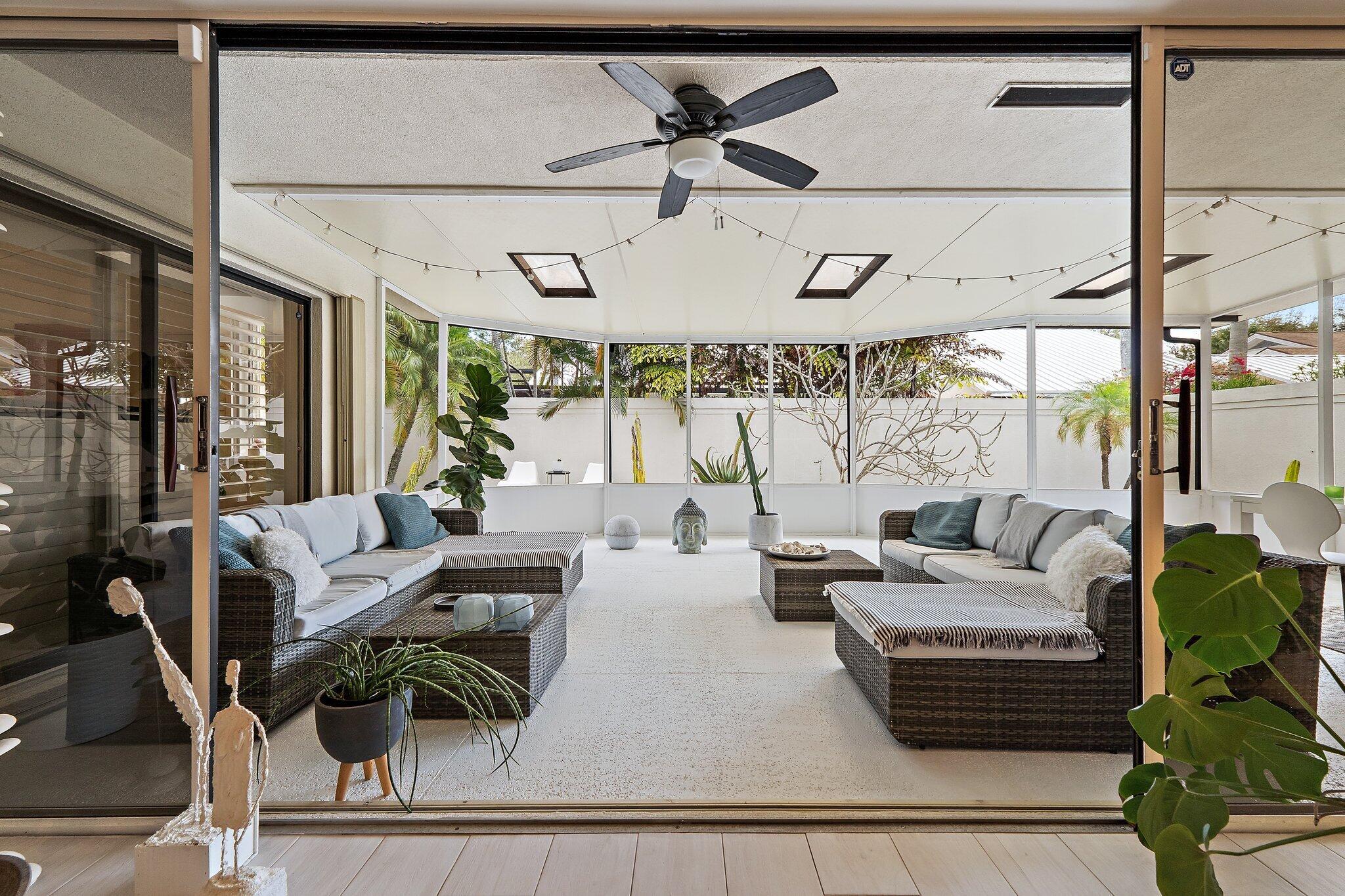 125 Harbourside Jupiter, FL 33477