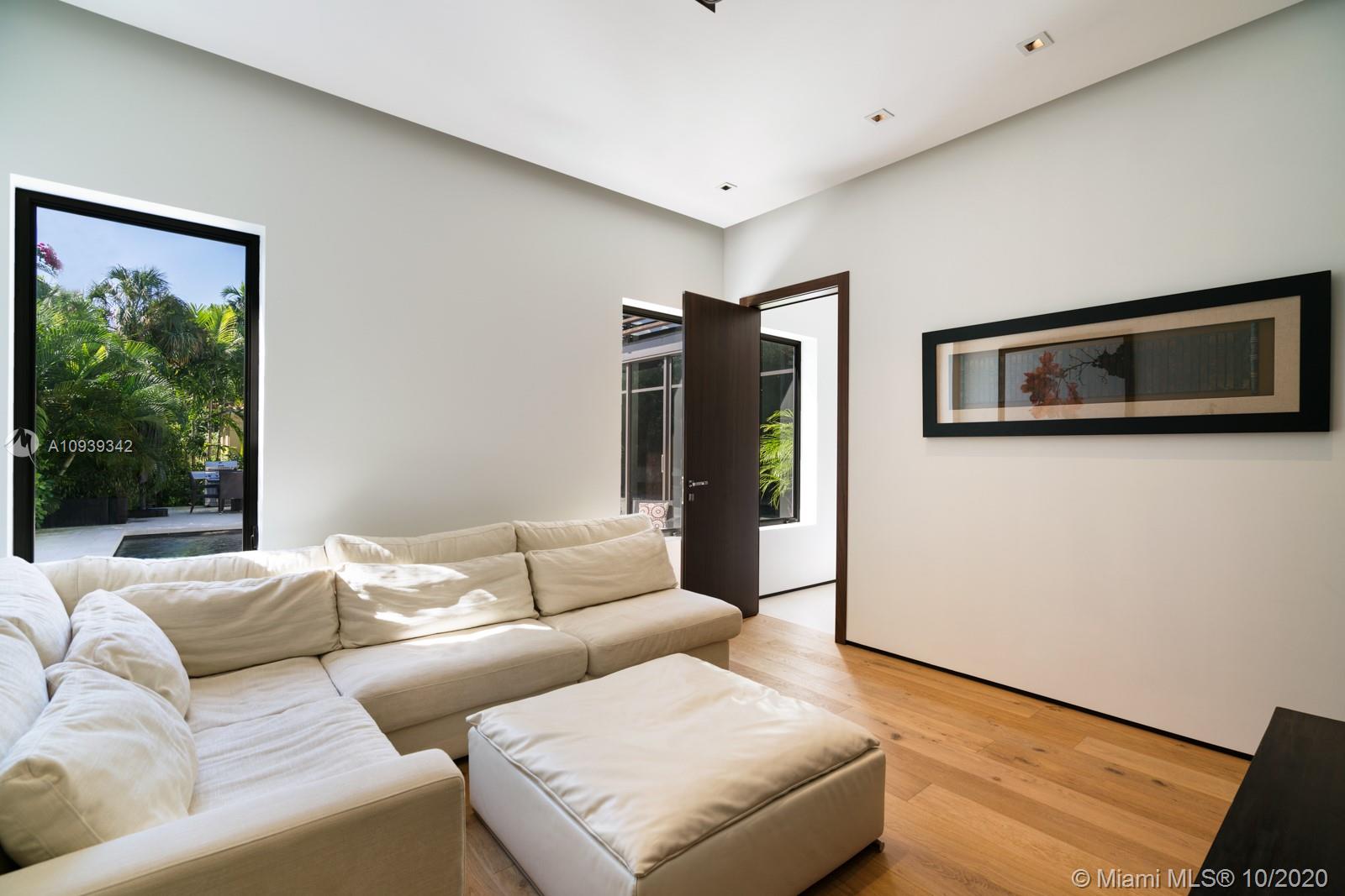 4315 Anderson Rd Coral Gables, FL 33146