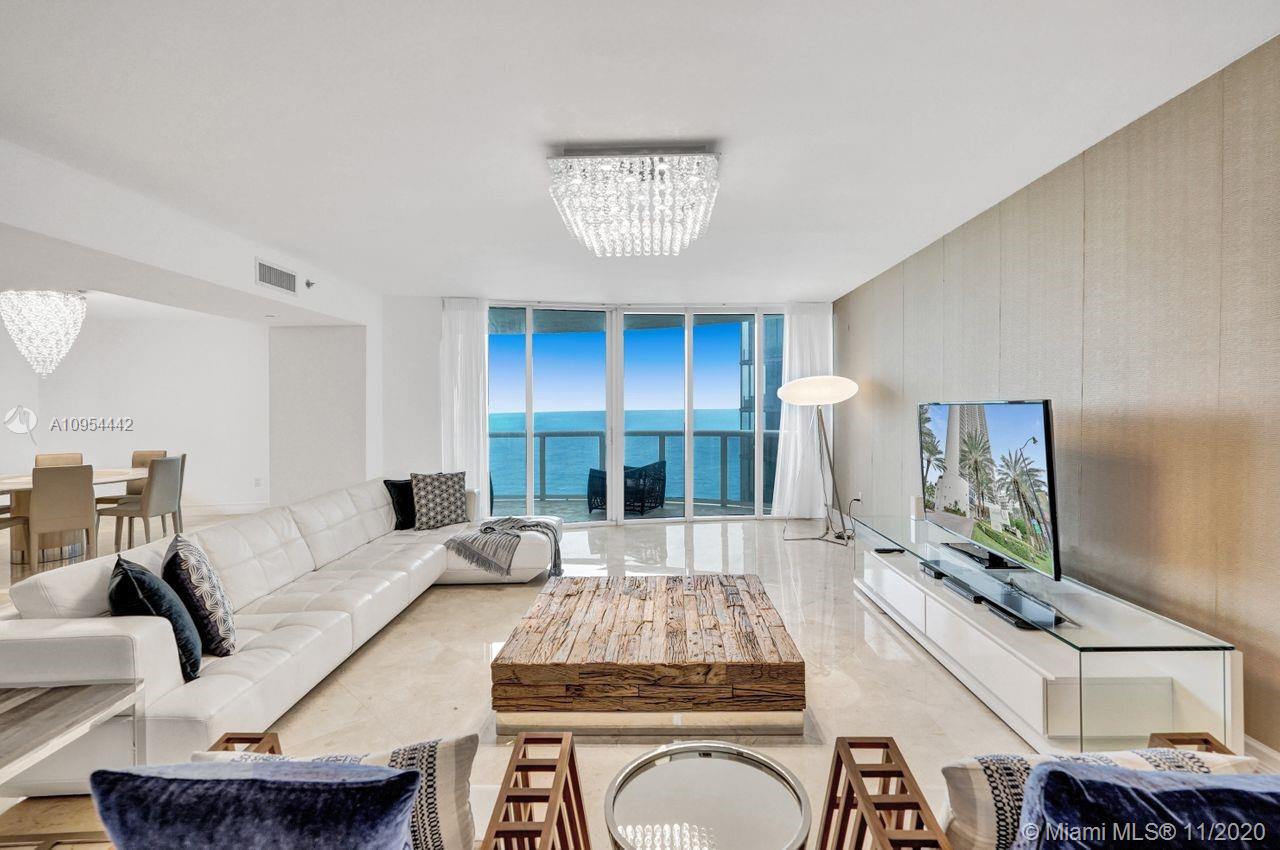 17201 Collins + Den #3305