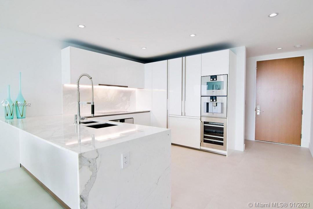 10201 Collins Ave #604