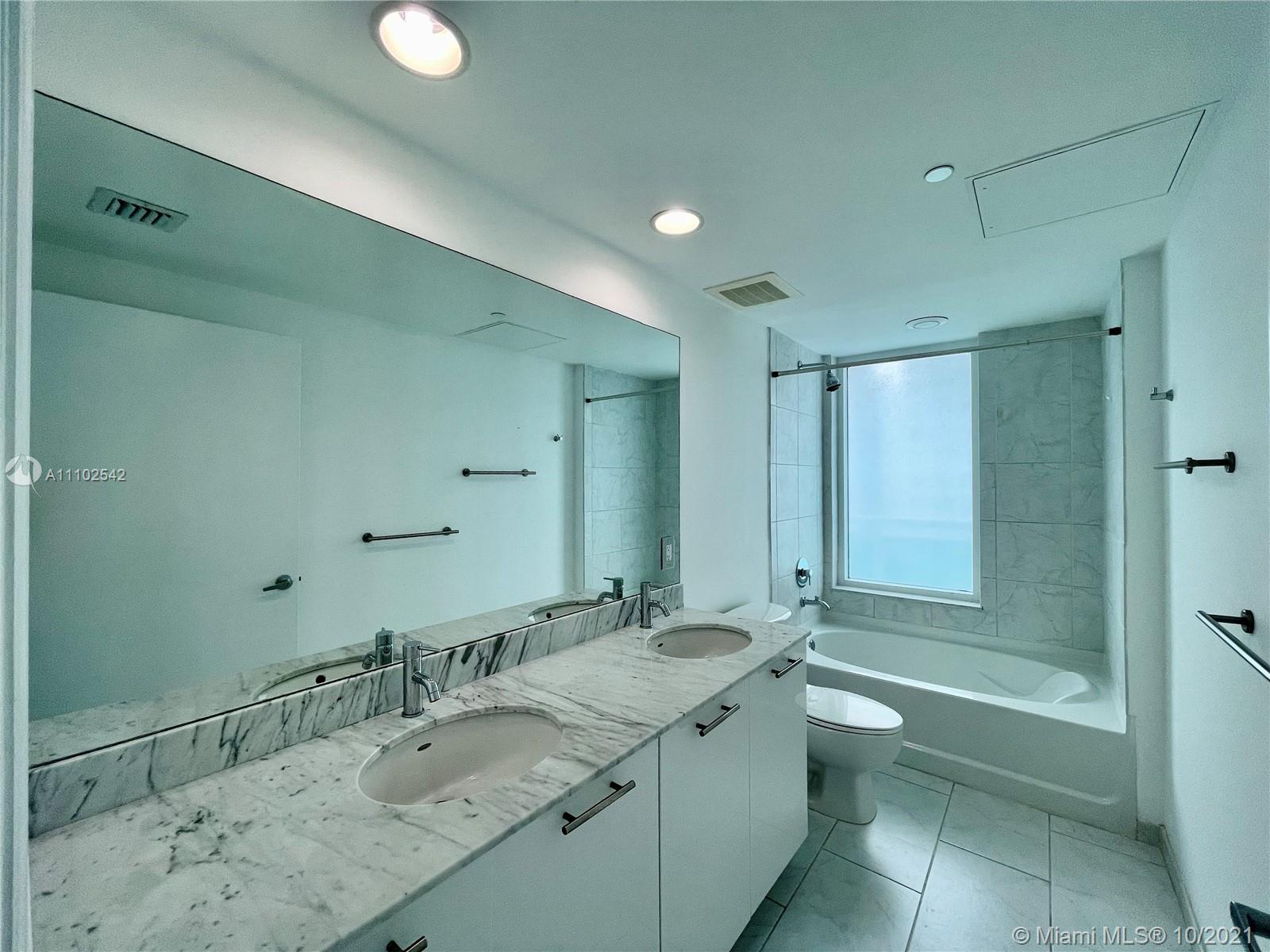 951 Brickell Ave #2100, Miami, FL 33131