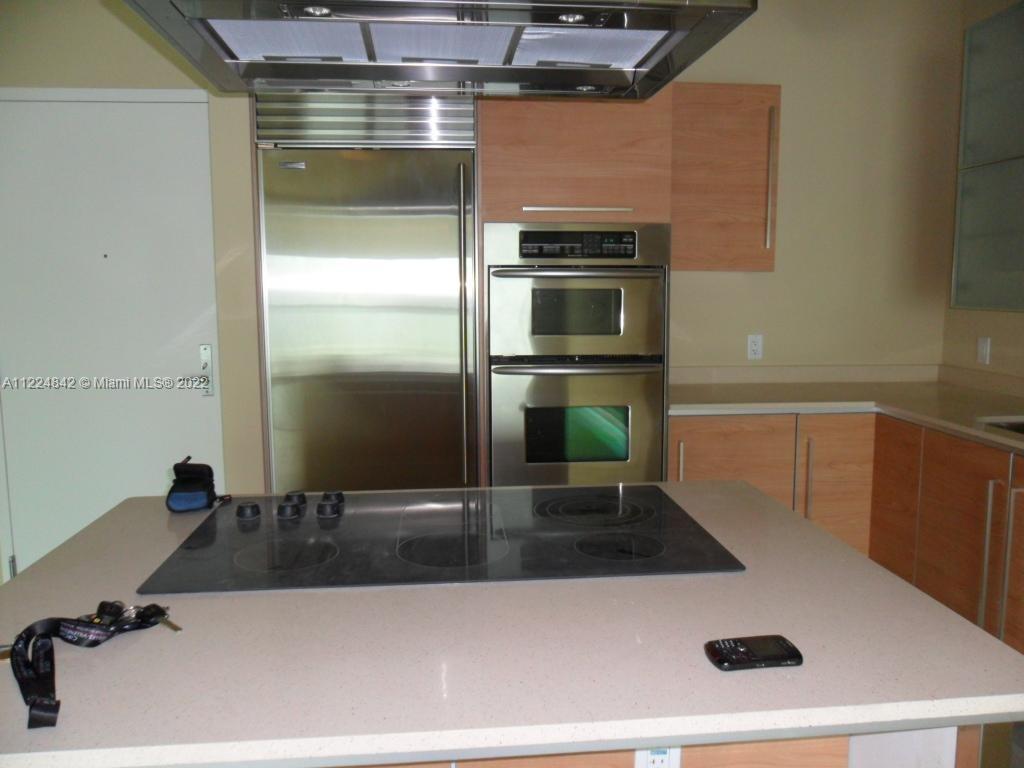 218 SE 14th St #2005 Miami, FL 33131