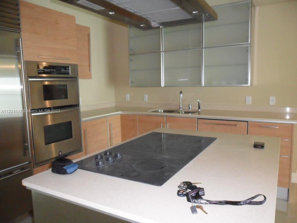 218 SE 14th St #2005 Miami, FL 33131