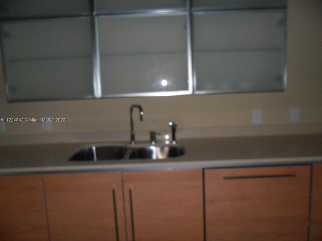 218 SE 14th St #2005 Miami, FL 33131