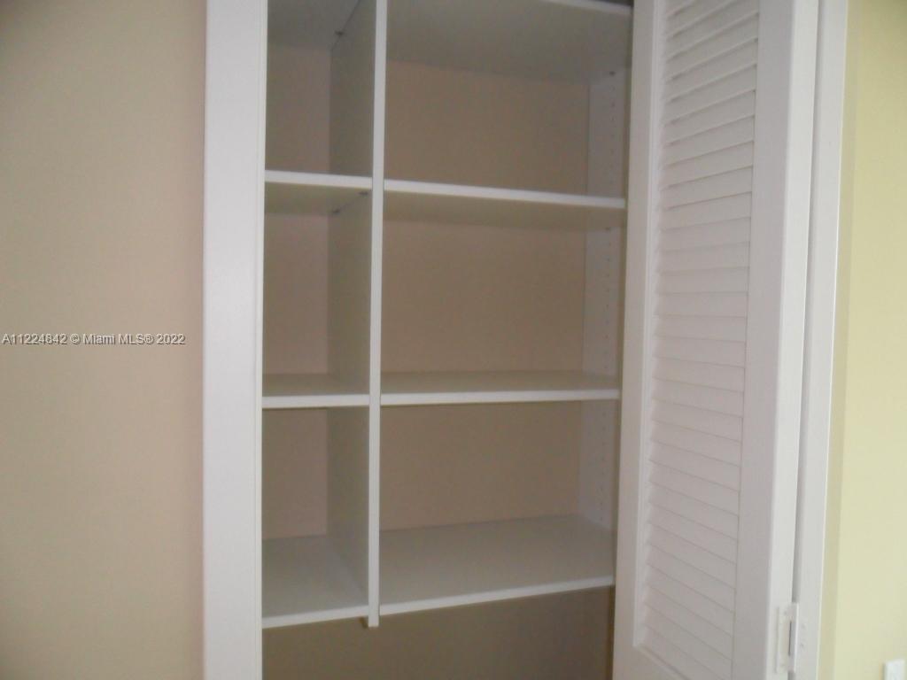 218 SE 14th St #2005 Miami, FL 33131