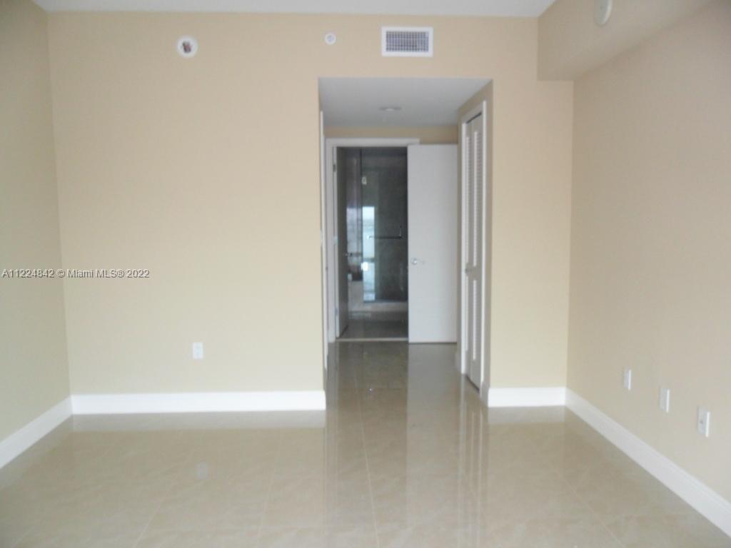 218 SE 14th St #2005 Miami, FL 33131