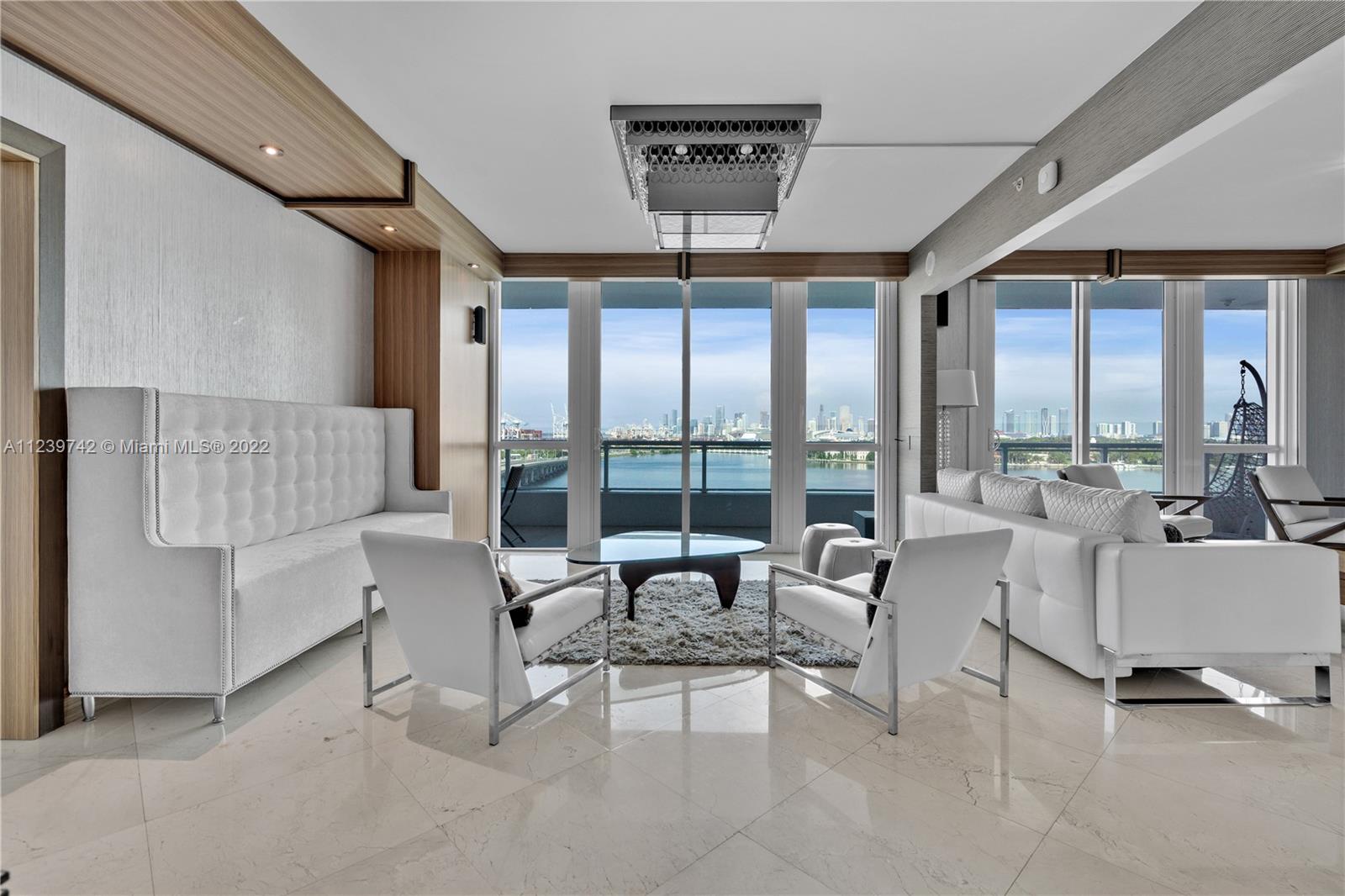 520 West Ave #1002