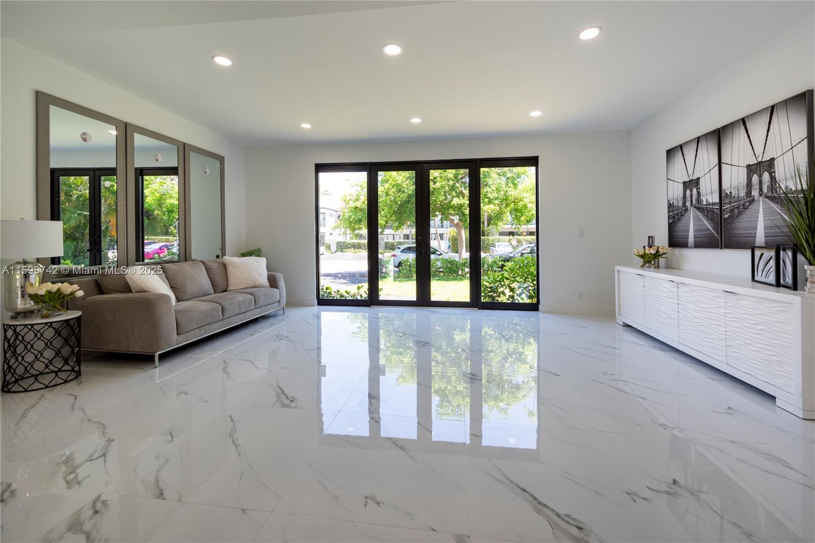 2308 SE 18th St Fort Lauderdale, FL 33316