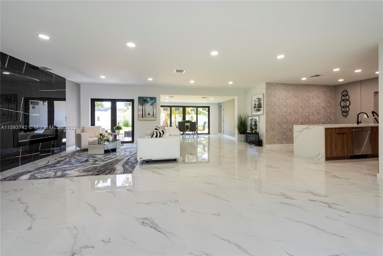 2308 SE 18th St Fort Lauderdale, FL 33316