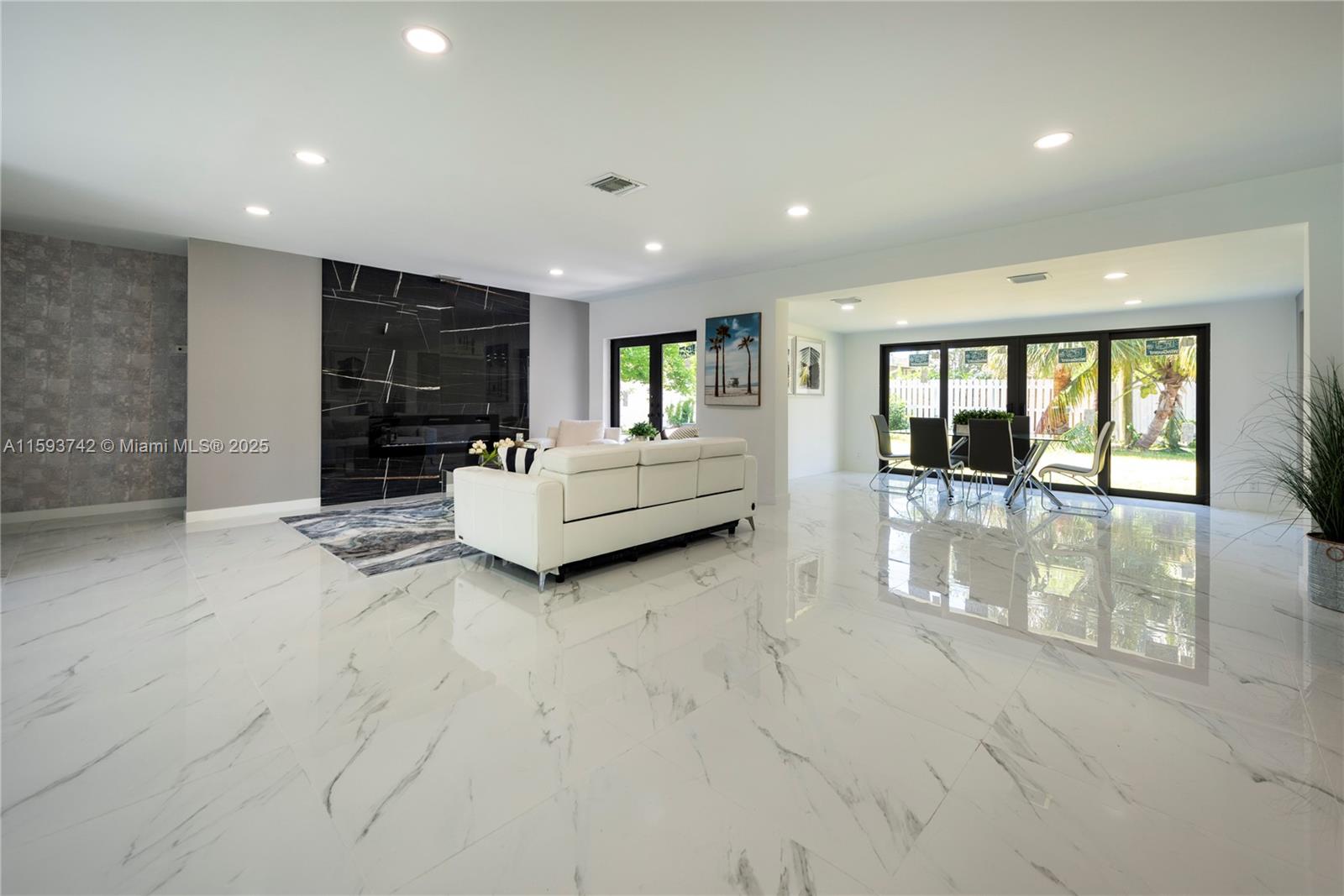 2308 SE 18th St Fort Lauderdale, FL 33316