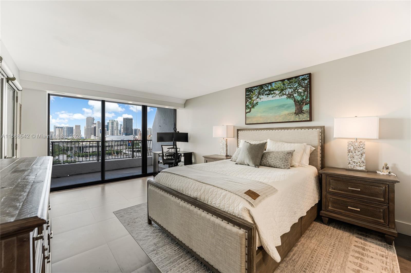 image Venetia Condo12