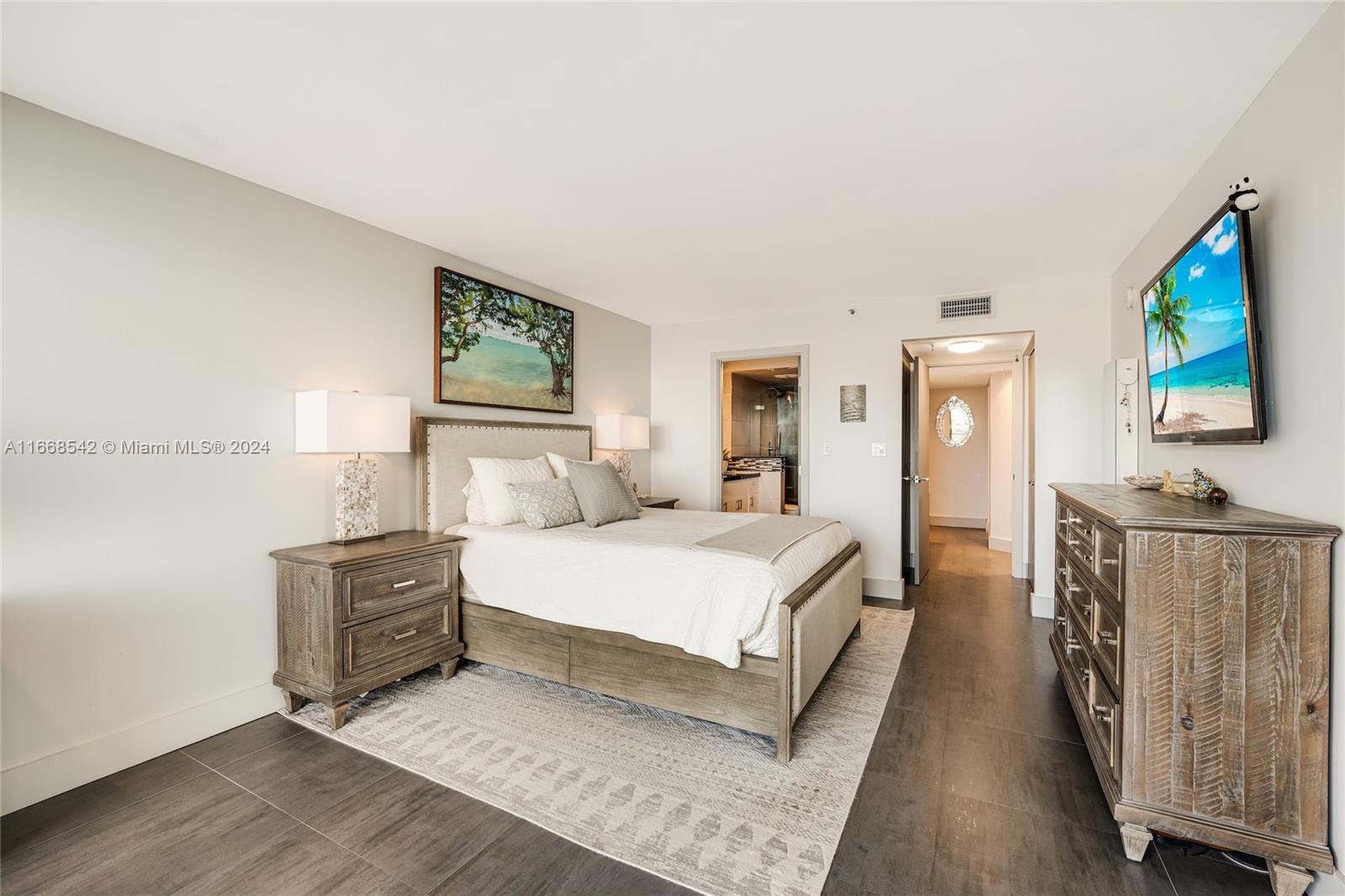 image Venetia Condo13