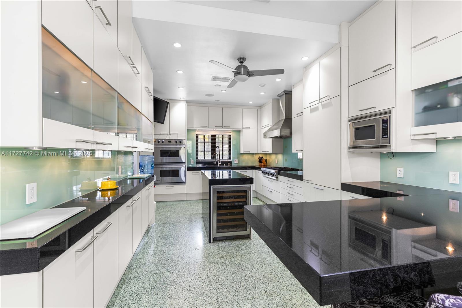 1181 S Alhambra Cir Coral Gables, FL 33146