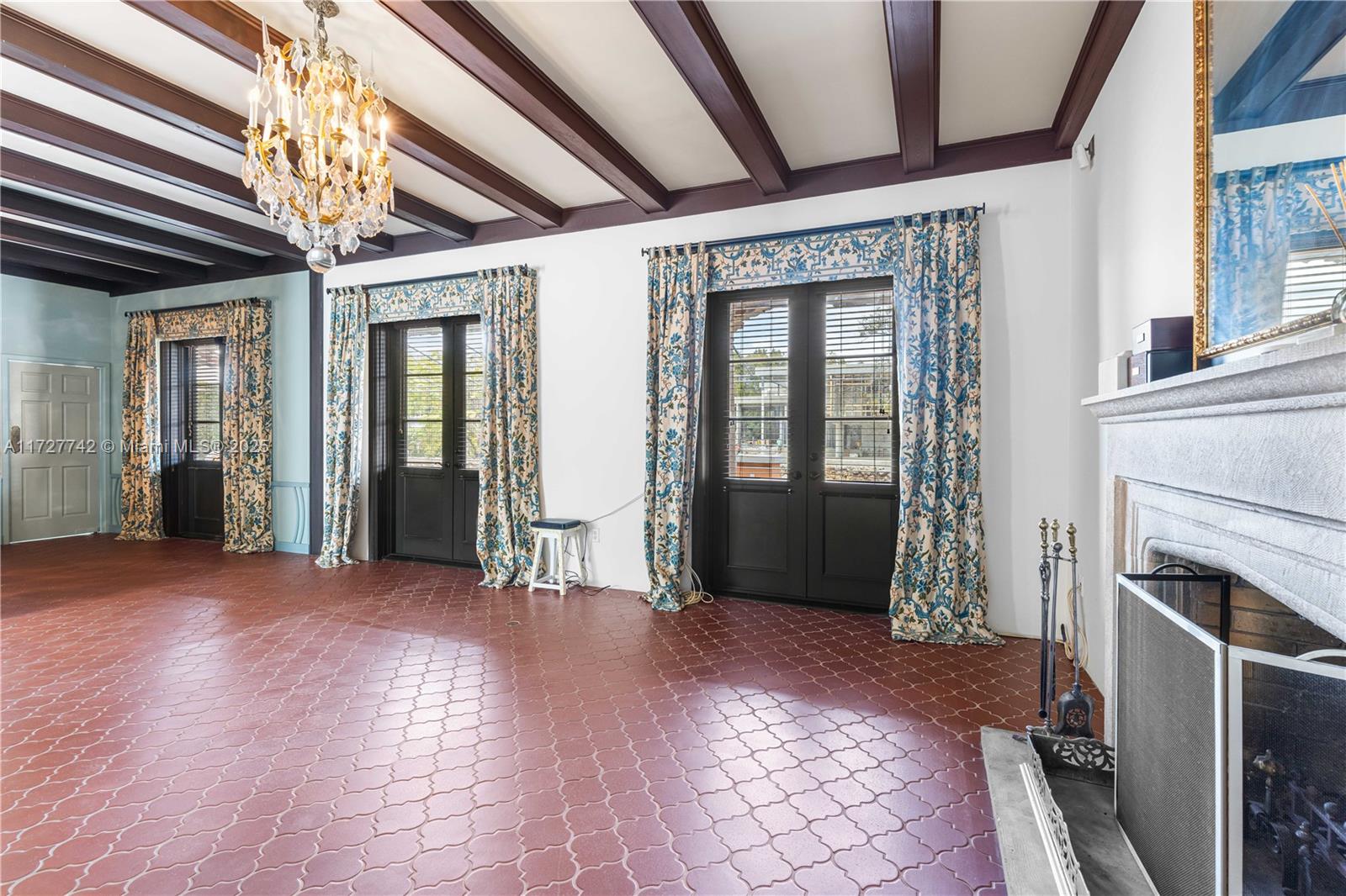 1181 S Alhambra Cir Coral Gables, FL 33146