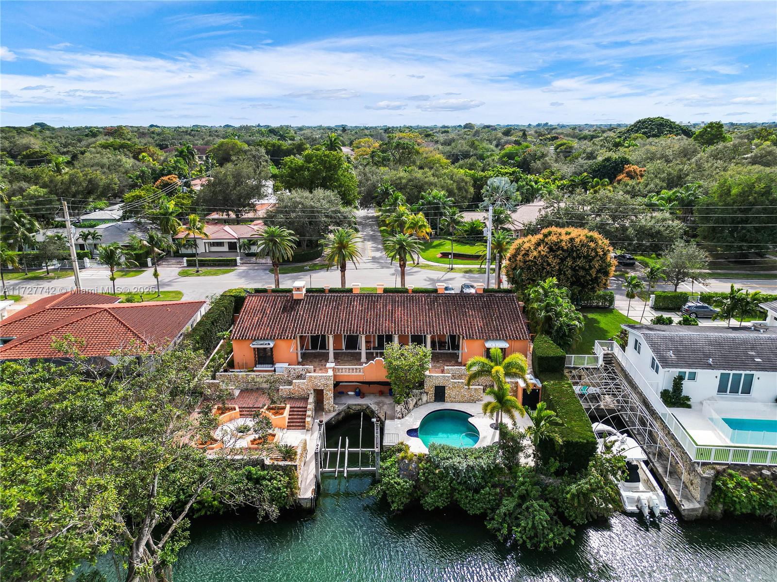 1181 S Alhambra Cir Coral Gables, FL 33146