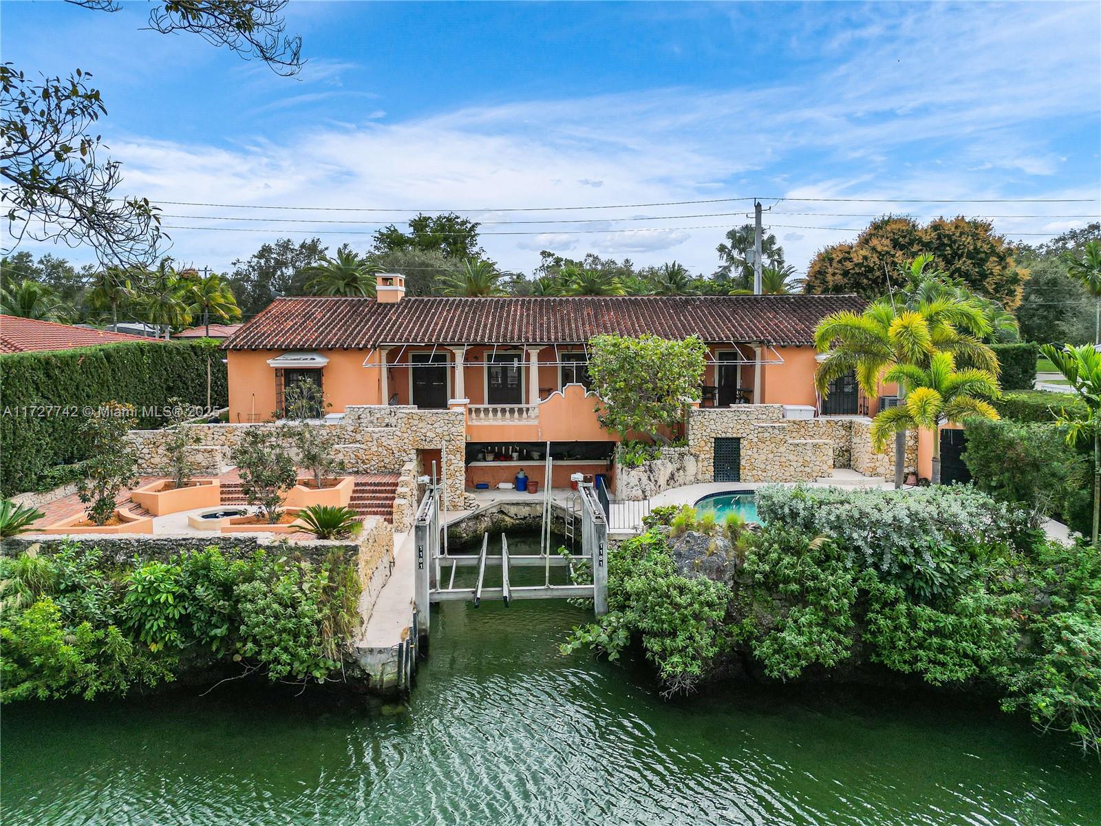 1181 S Alhambra Cir Coral Gables, FL 33146