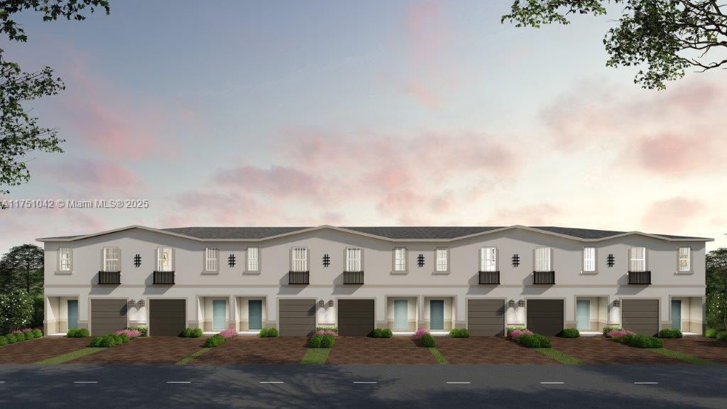 878 SW 11th Ter
