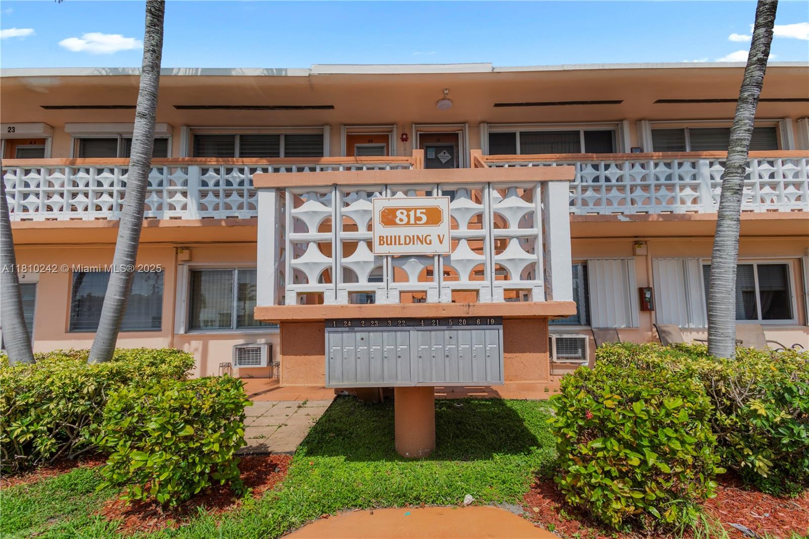 815 SW 10th Ter #20V