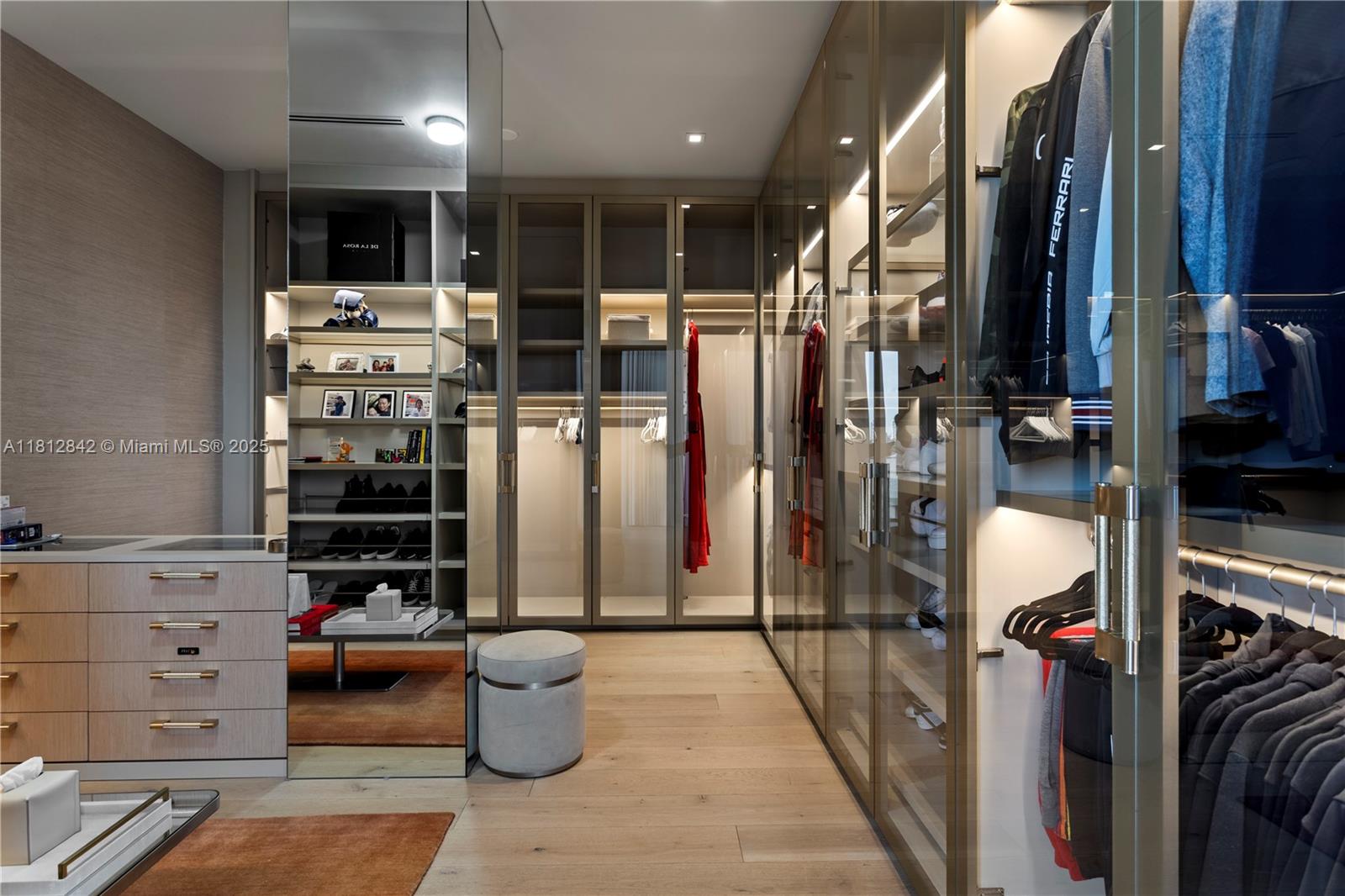 25 E Rivo Alto Dr Miami Beach, FL 33139