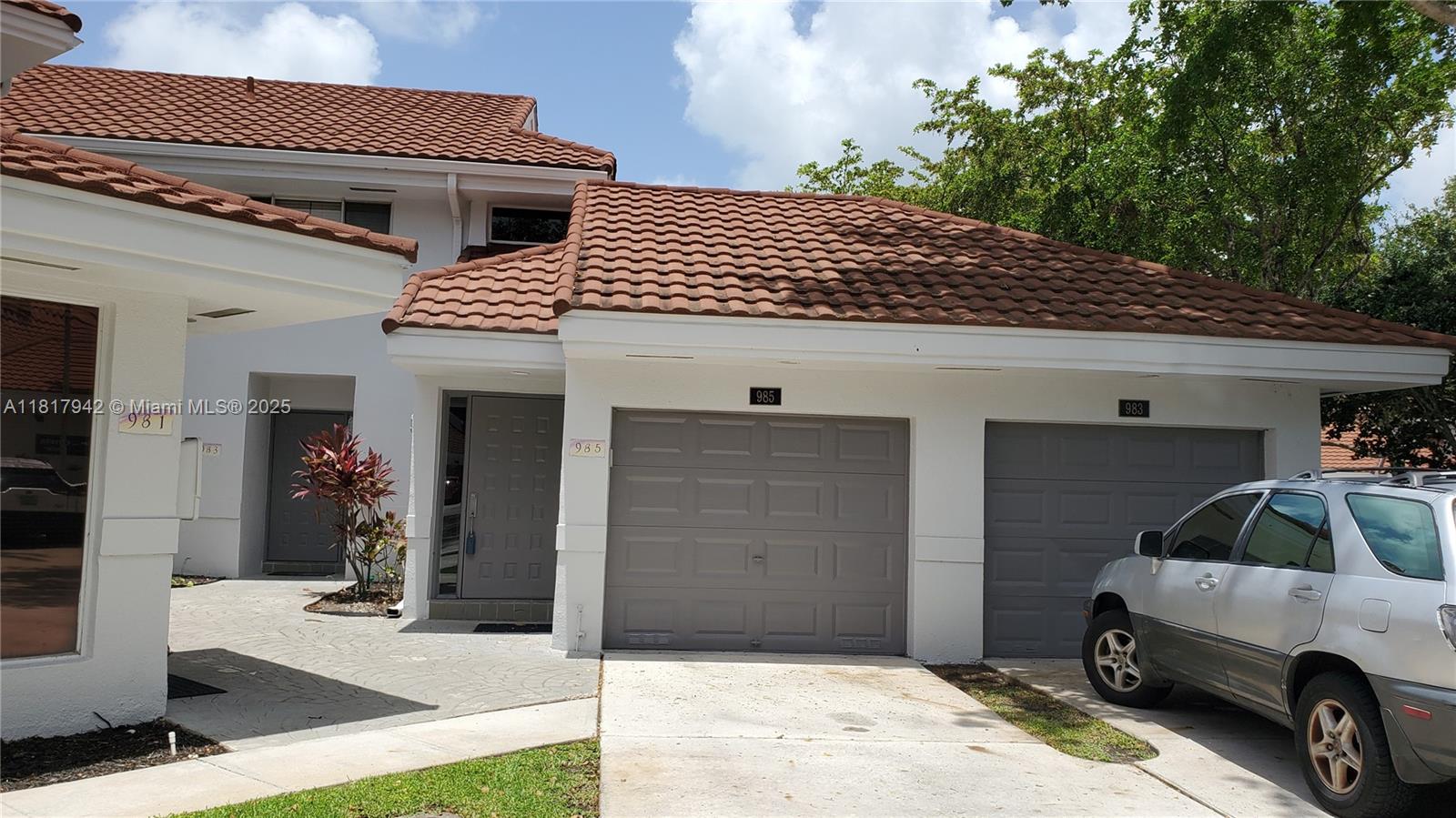 985 NW 93rd Ave #112