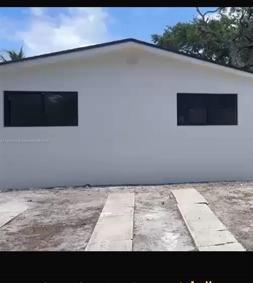 1837 NW 44th St