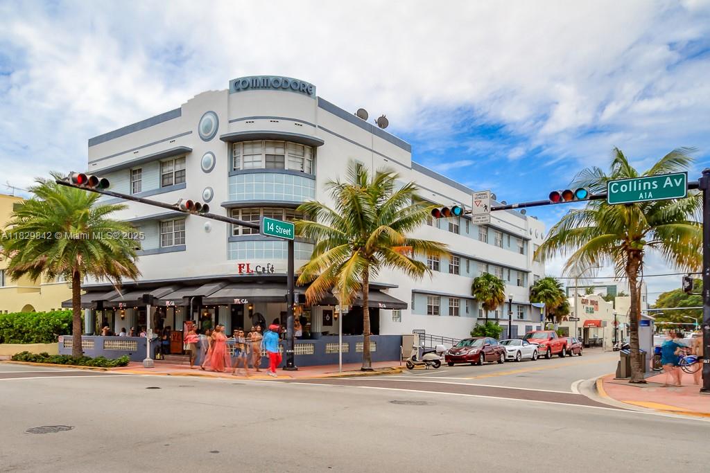 1360 Collins Ave #103