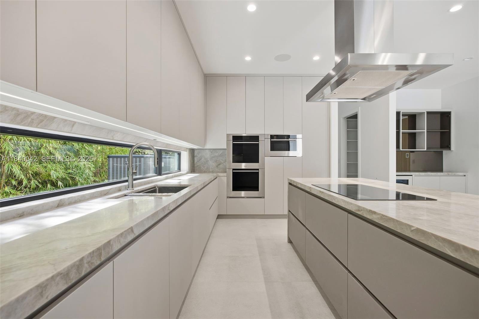 7965 SW 53rd Ave Miami, FL 33143