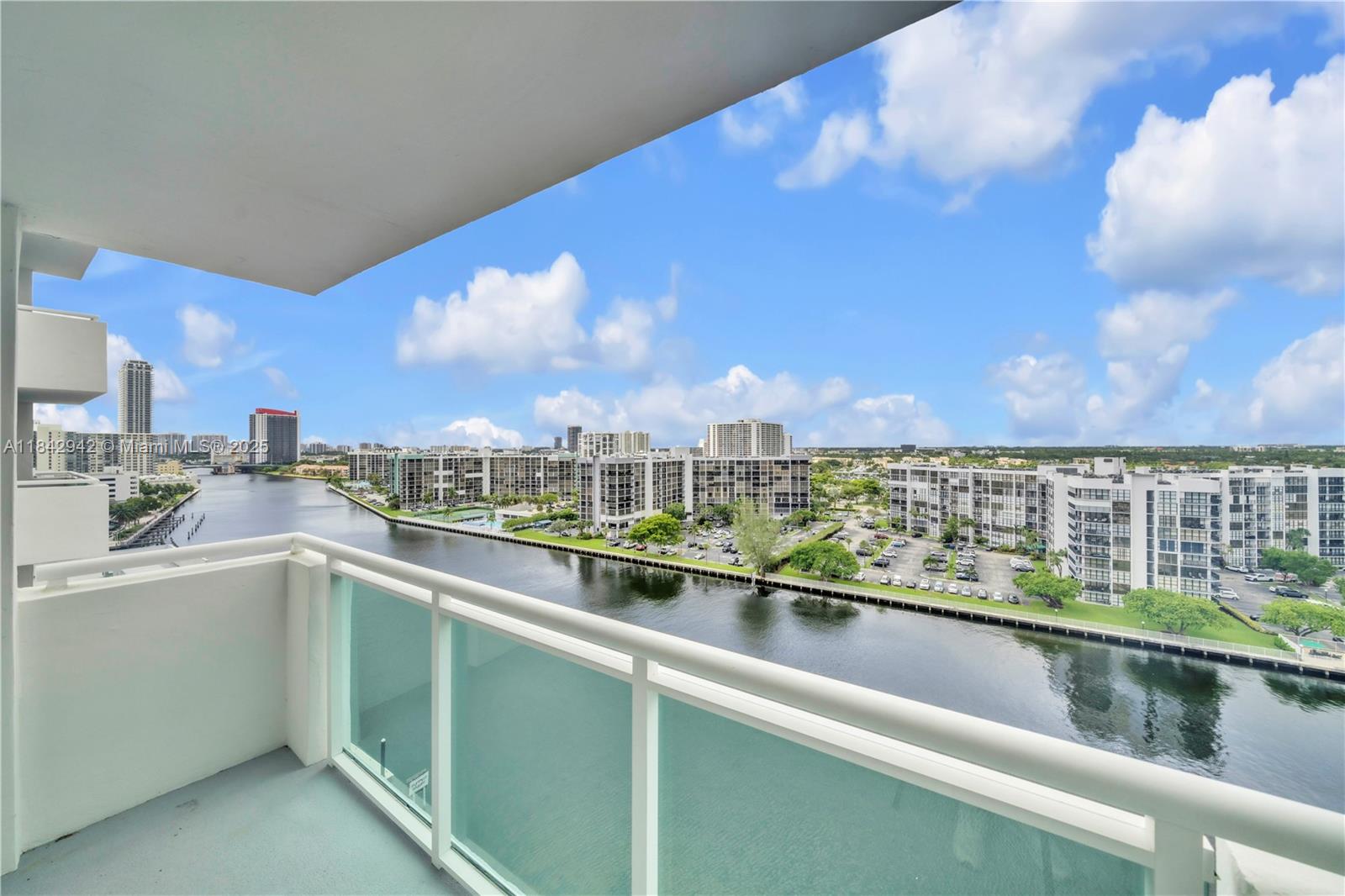 3000 S Ocean Dr #1208