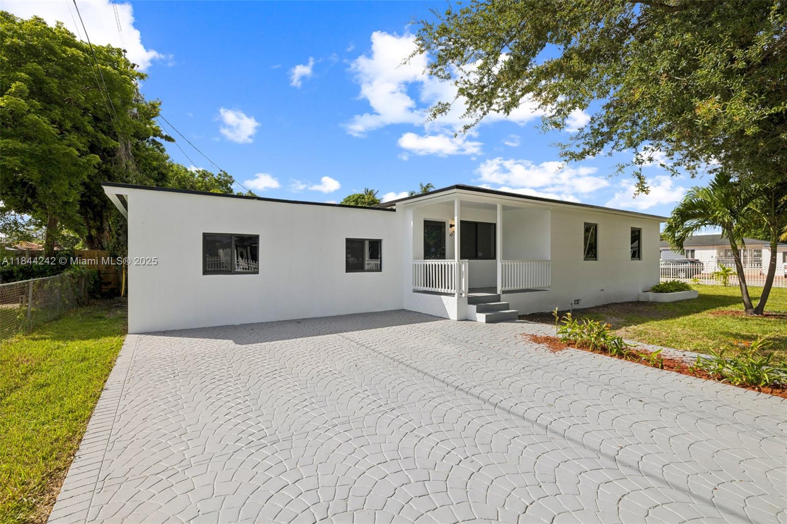 9055 NW 33rd Ave Rd