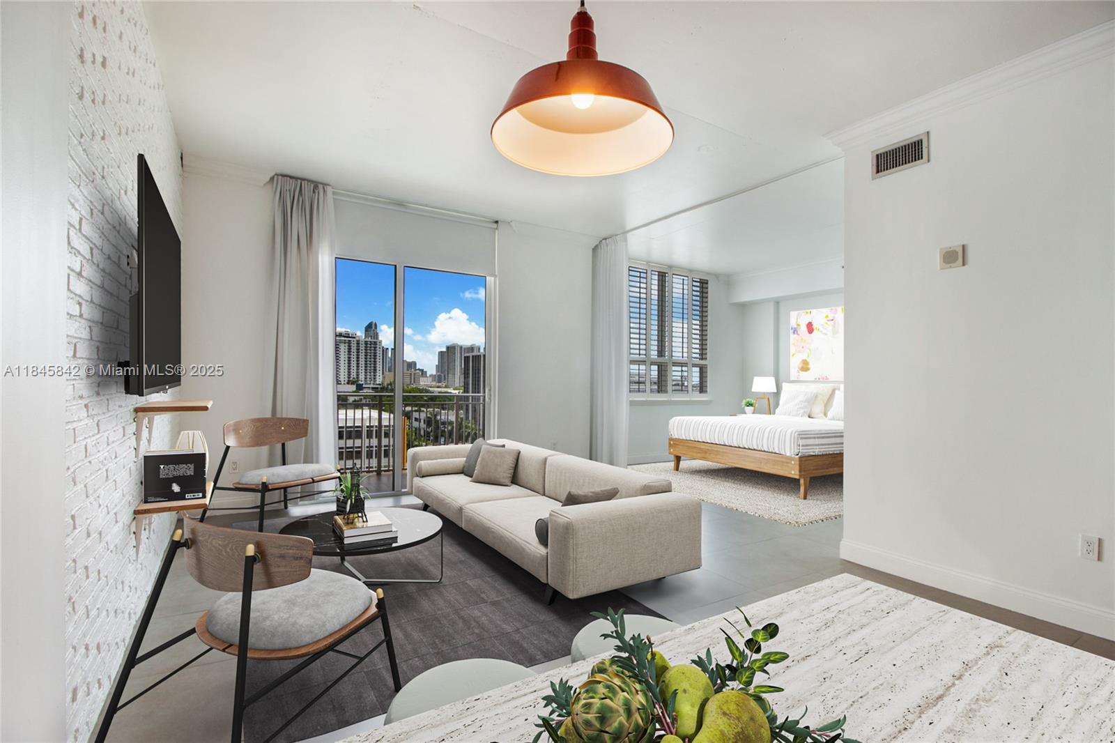 2275 Biscayne Blvd #806