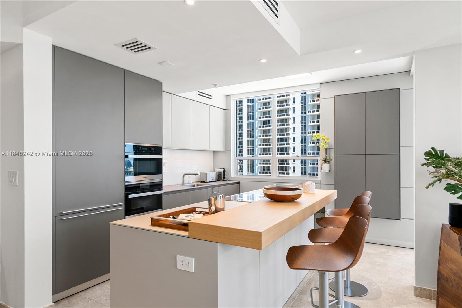 801 Brickell Key Blvd #1512