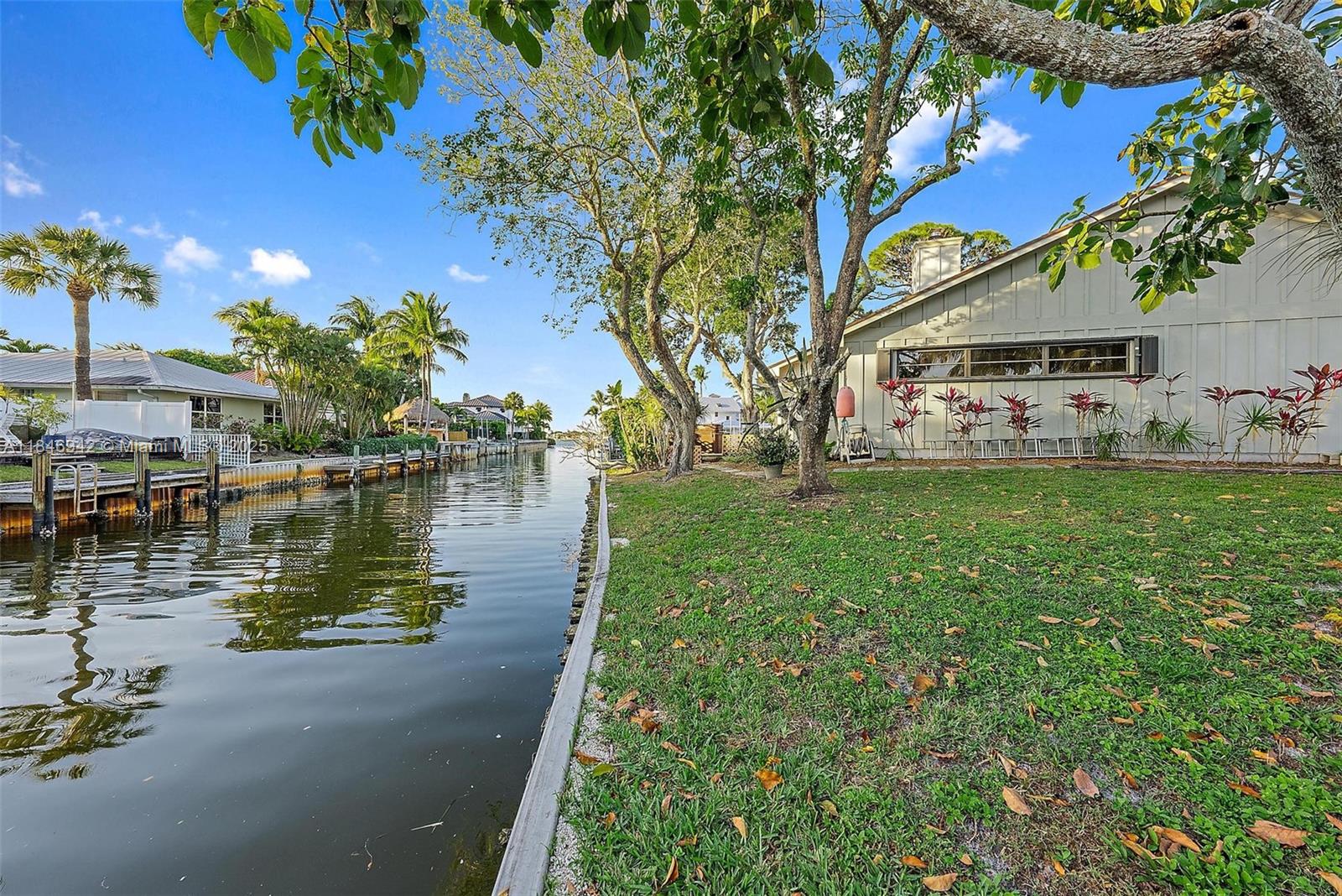 934 Penn Trl Jupiter, FL 33458