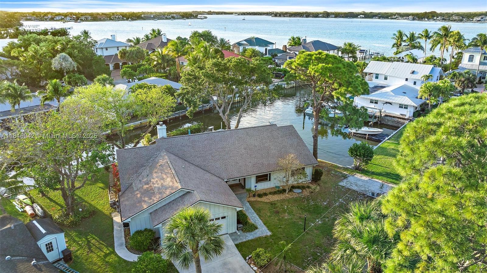 934 Penn Trl Jupiter, FL 33458