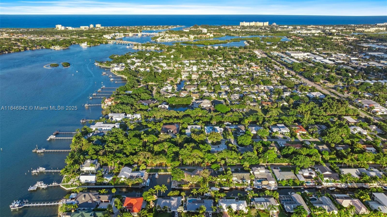 934 Penn Trl Jupiter, FL 33458