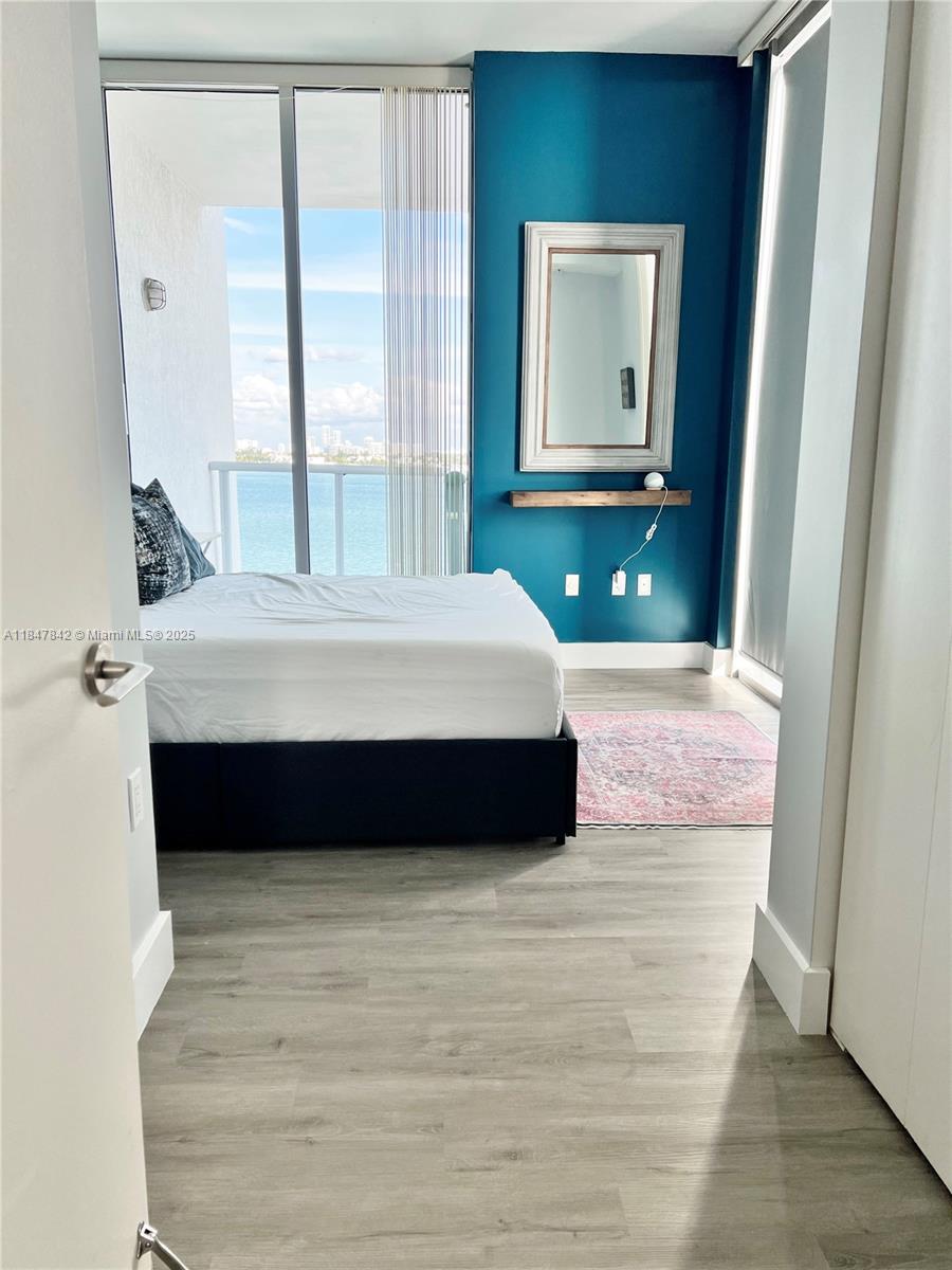 image Eloquence On The Bay Cond13