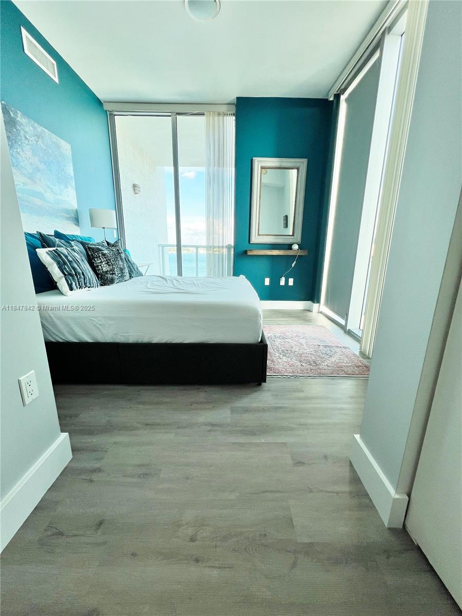 image Eloquence On The Bay Cond14