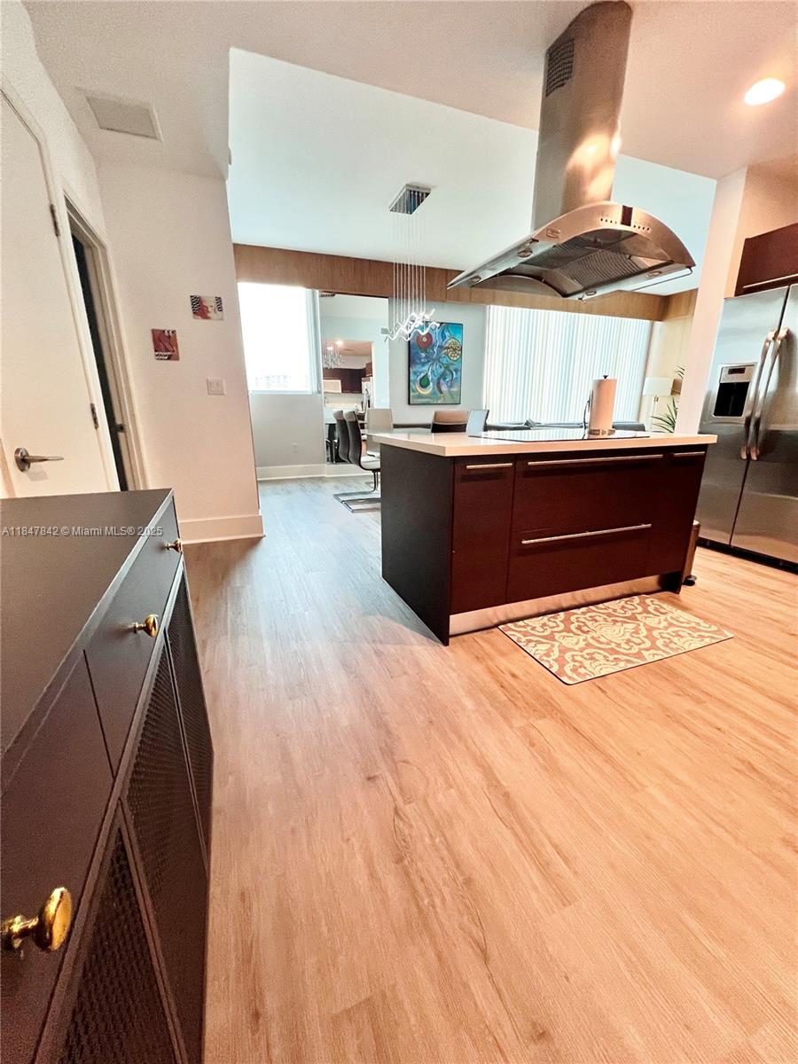 image Eloquence On The Bay Cond18