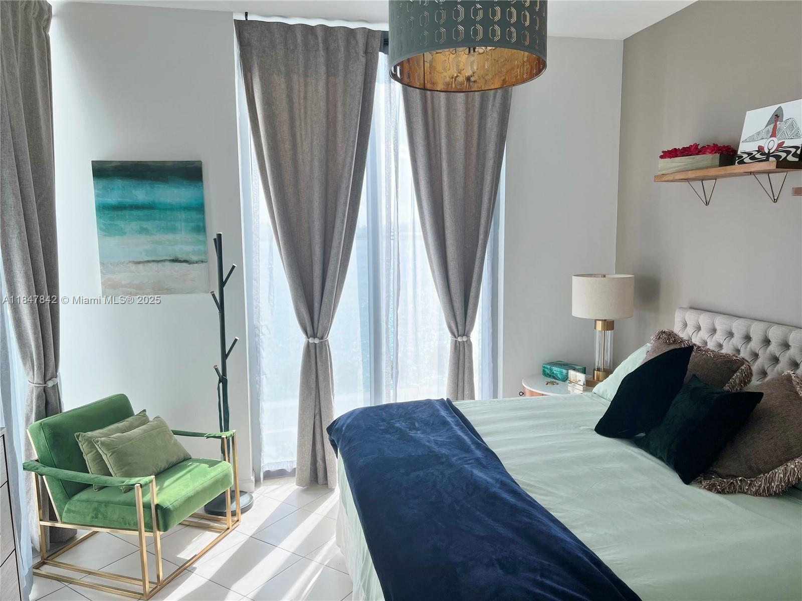 image Eloquence On The Bay Cond20