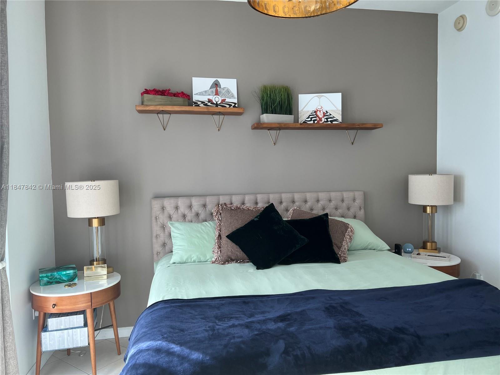 image Eloquence On The Bay Cond21