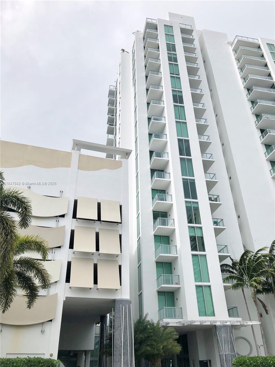 image Eloquence On The Bay Cond32