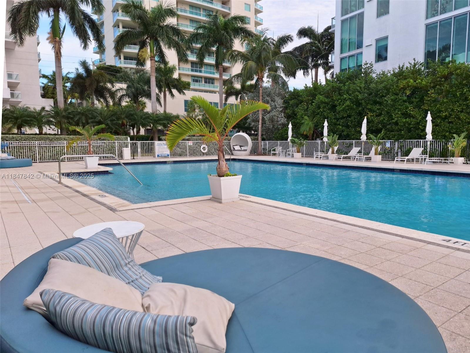 image Eloquence On The Bay Cond37