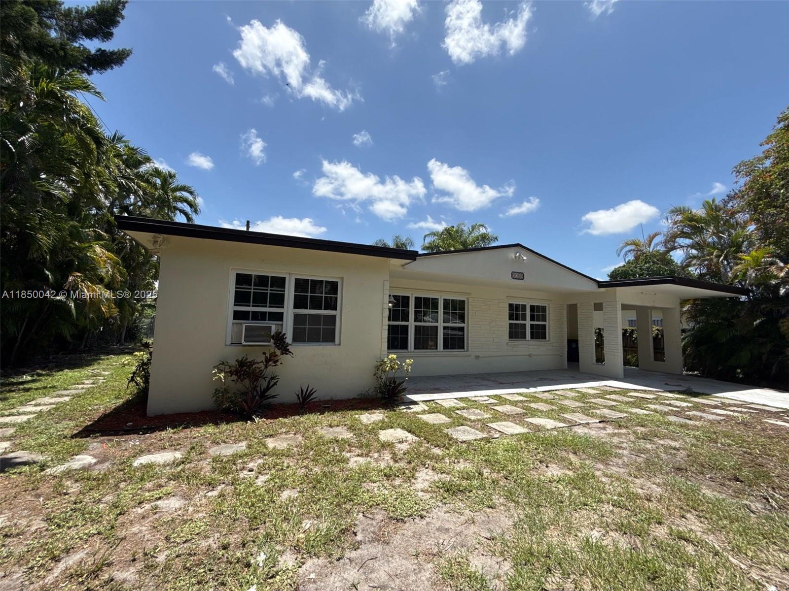 2708 SW 46th Ct