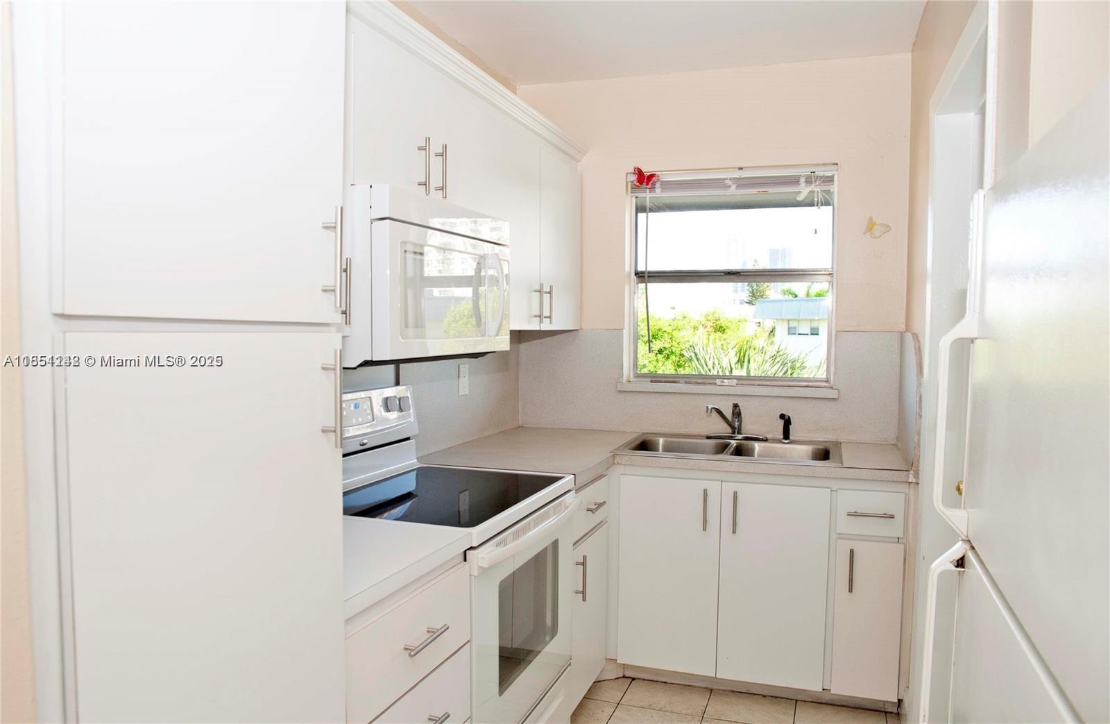 270 Layne Blvd #305