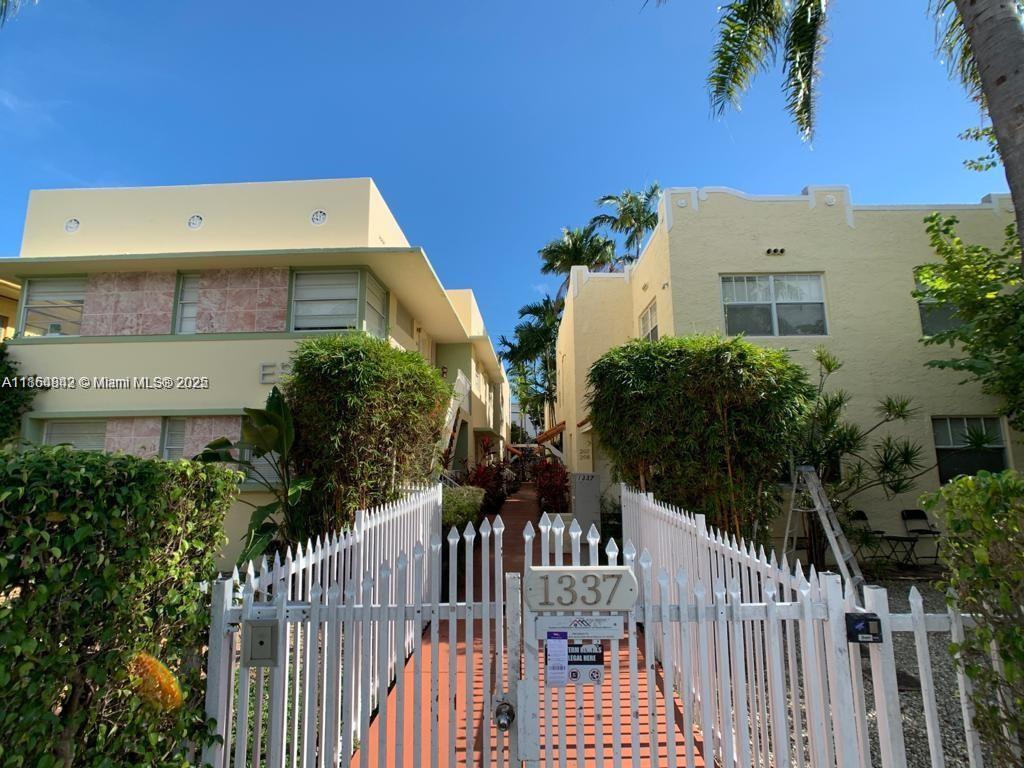 1337 Euclid Ave #103